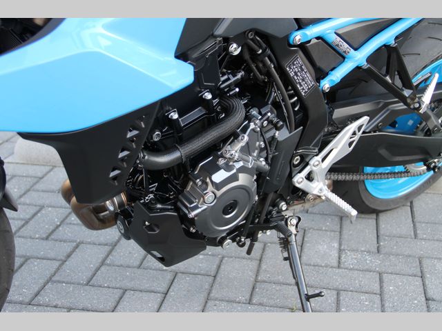 suzuki - gsx-8s