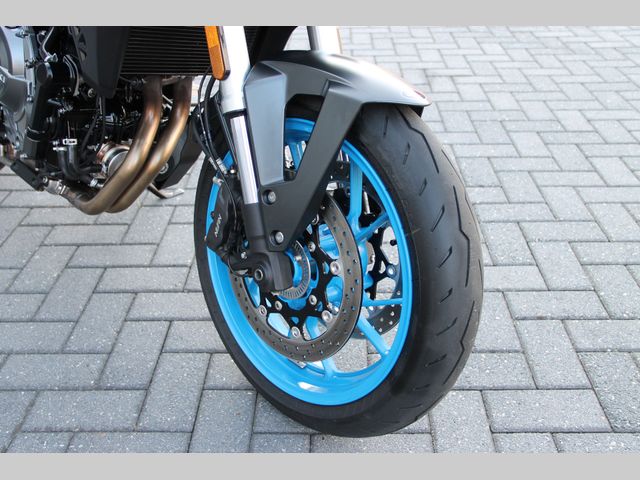 suzuki - gsx-8s