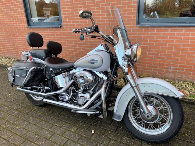 harley-davidson - heritage-softail-classic-flstc