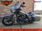 HARLEY-DAVIDSON STREET GLIDE SPECIAL FLHXS