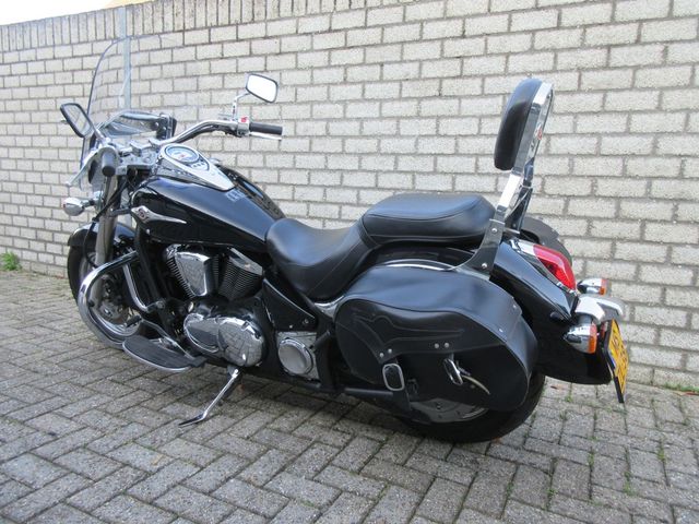 kawasaki - vn-900-classic