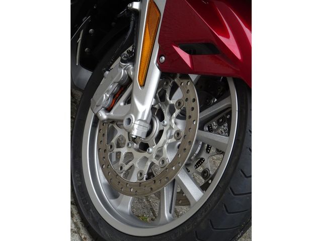honda - gl-1800-goldwing