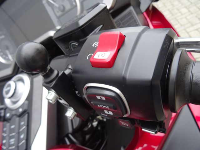 honda - gl-1800-goldwing