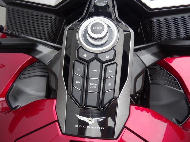 honda - gl-1800-goldwing