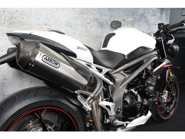 triumph - speed-triple-rs