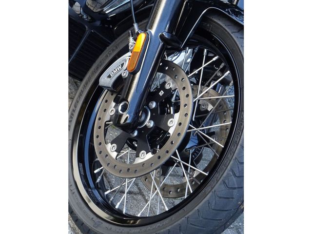 bmw - r-18