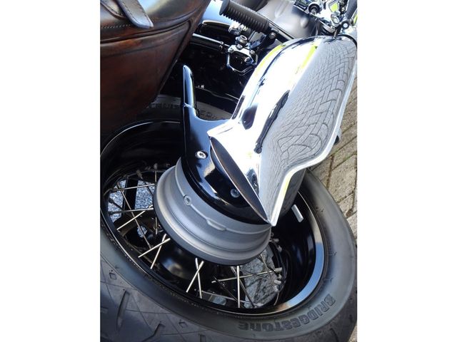 bmw - r-18