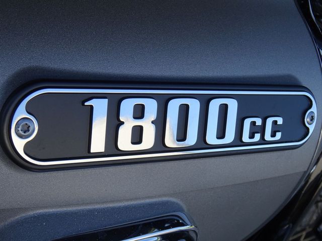 bmw - r-18