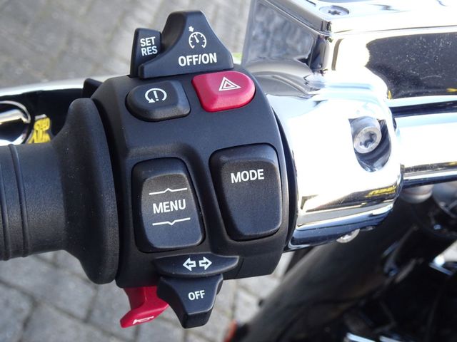 bmw - r-18