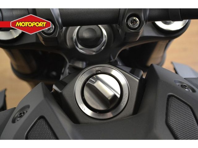 yamaha - mt-09-y-amt