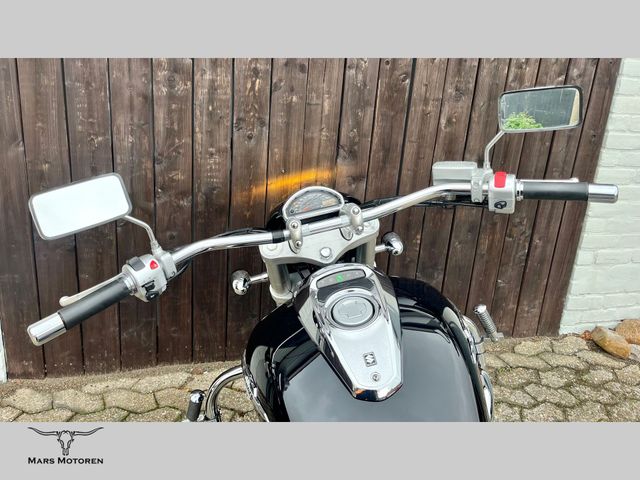 suzuki - 800-intruder