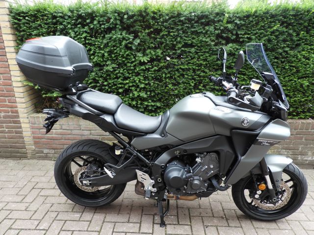 yamaha - tracer-9