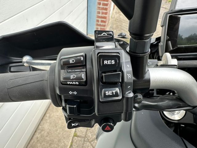 yamaha - tracer-9