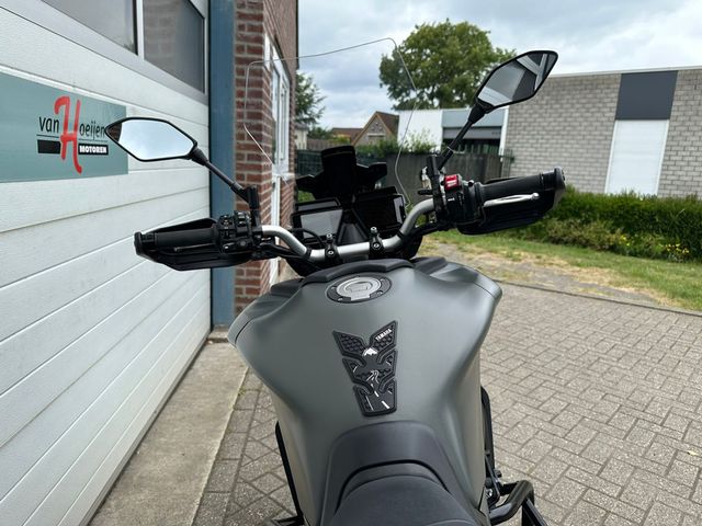 yamaha - tracer-9