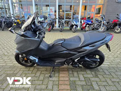 YAMAHA TMAX TECH MAX – foto 3