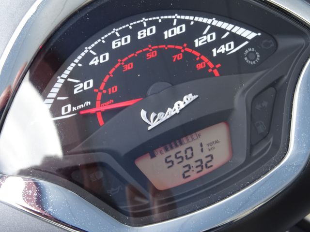 vespa - gts-supersport-300-ie-abs