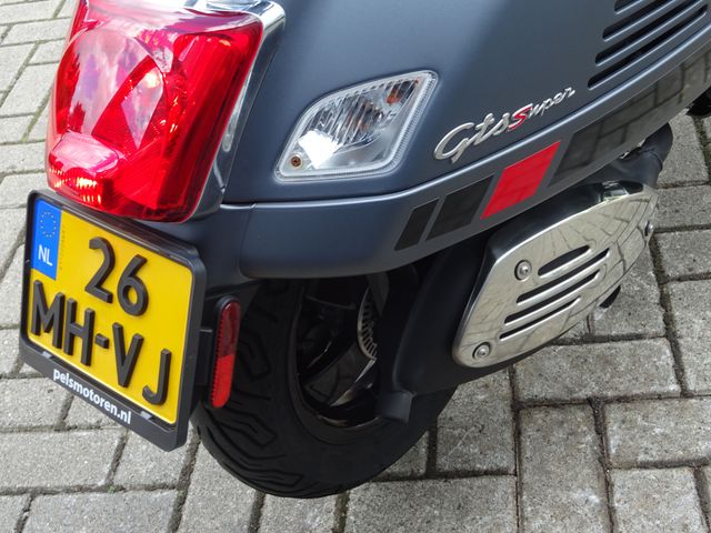 vespa - gts-supersport-300-ie-abs