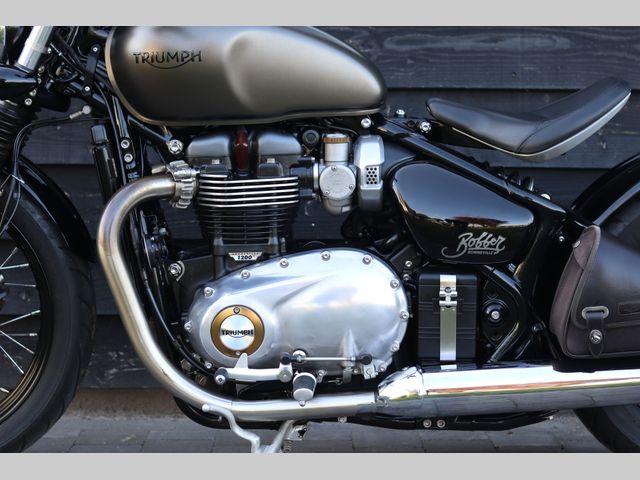 triumph - bonneville-bobber