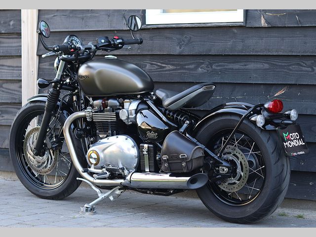 triumph - bonneville-bobber