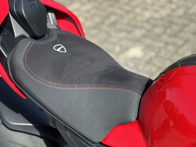 ducati - streetfighter-v4s