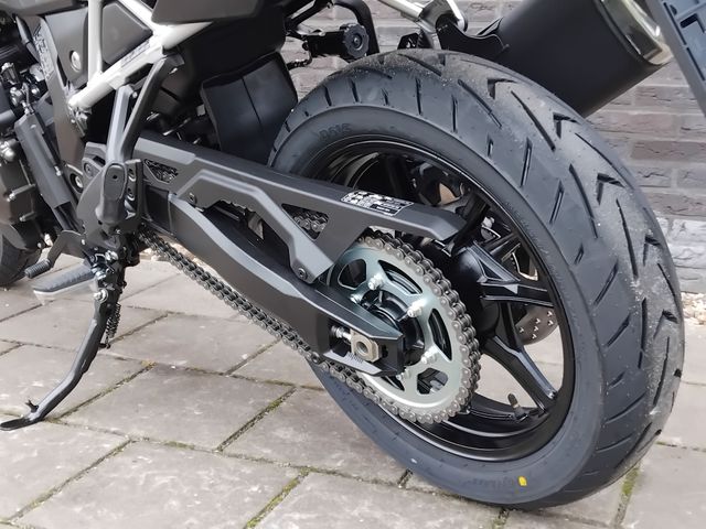 suzuki - v-strom-800