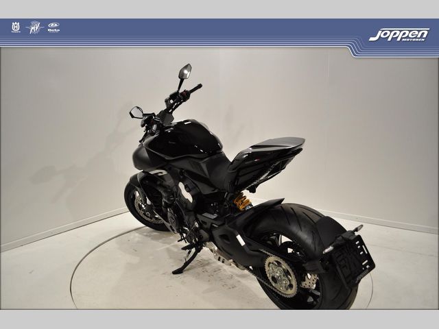 ducati - diavel-v4