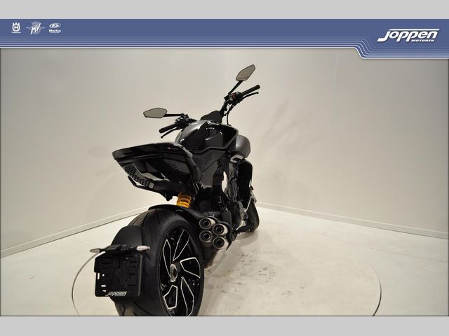 ducati - diavel-v4