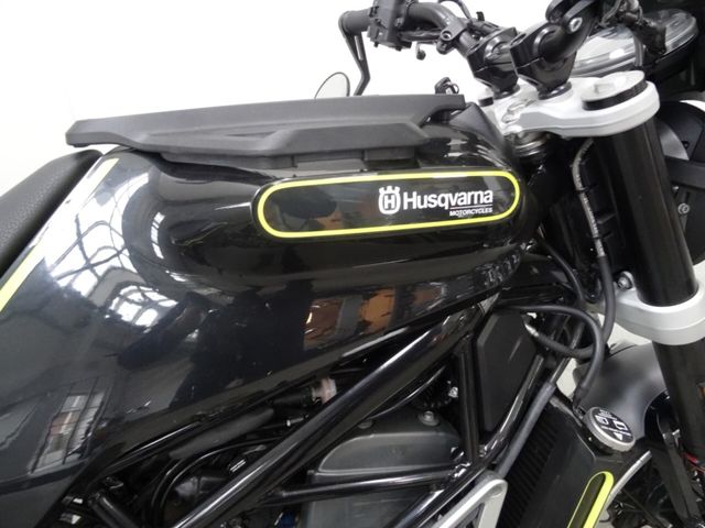 husqvarna - svartpilen-401