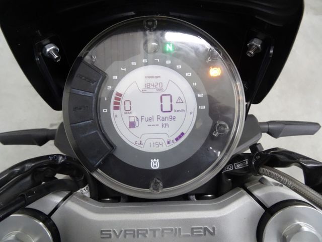 husqvarna - svartpilen-401