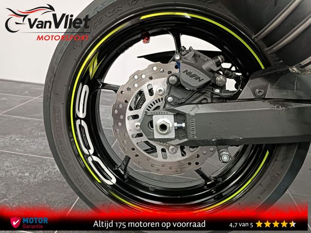 kawasaki - z900