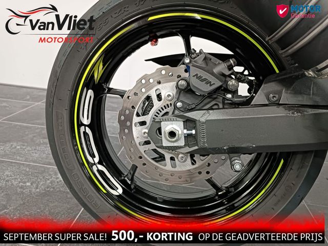kawasaki - z900