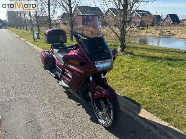 honda - st-1100-pan-european-abs-tcs