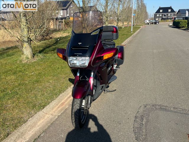 honda - st-1100-pan-european-abs-tcs