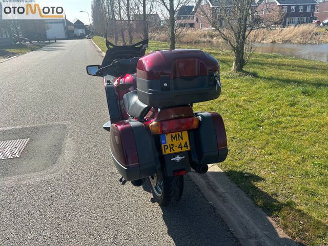 honda - st-1100-pan-european-abs-tcs