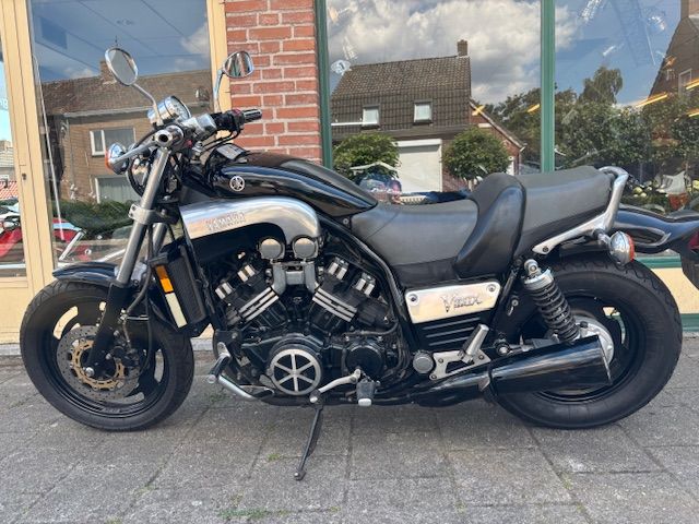 yamaha - vmx-1200-black-max