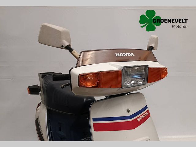 honda - nh-125-lead
