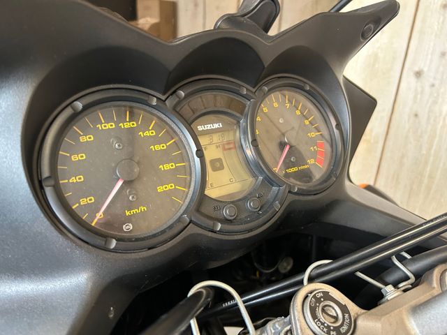 suzuki - v-strom-dl-650-abs