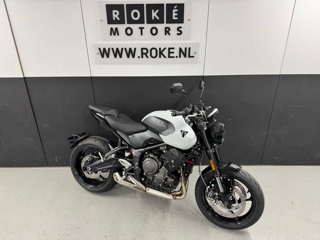 triumph - trident-660