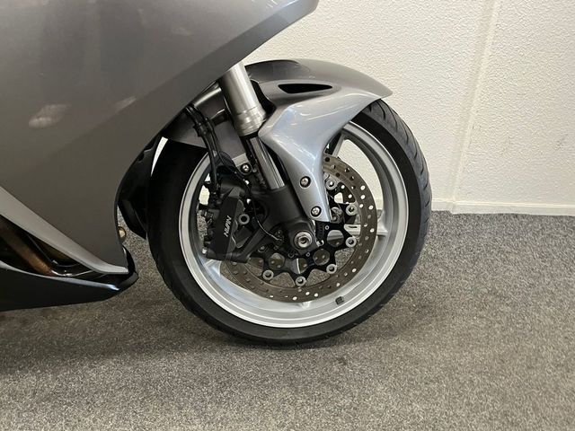 honda - vfr-1200-f