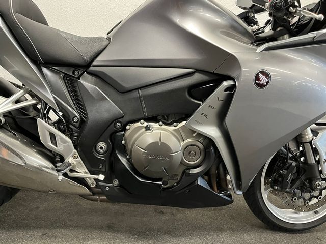 honda - vfr-1200-f