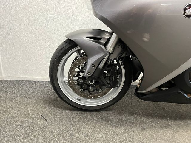 honda - vfr-1200-f