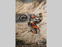 KTM 300 EXC Hardenduro 2026 nieuw – foto 3 van 6