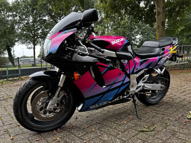 suzuki - gsx-r-750