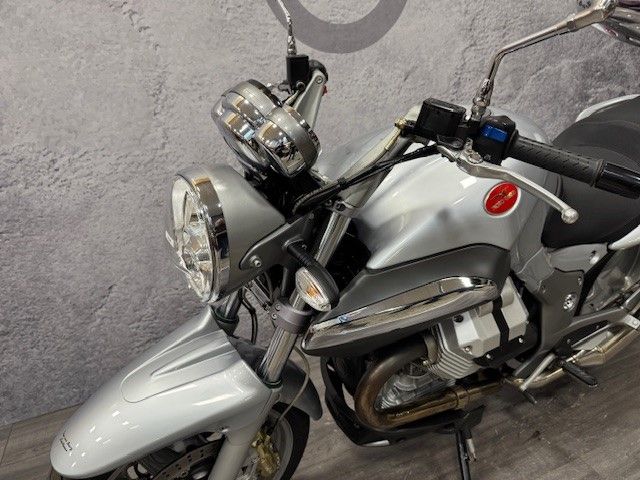 moto-guzzi - 850-breva