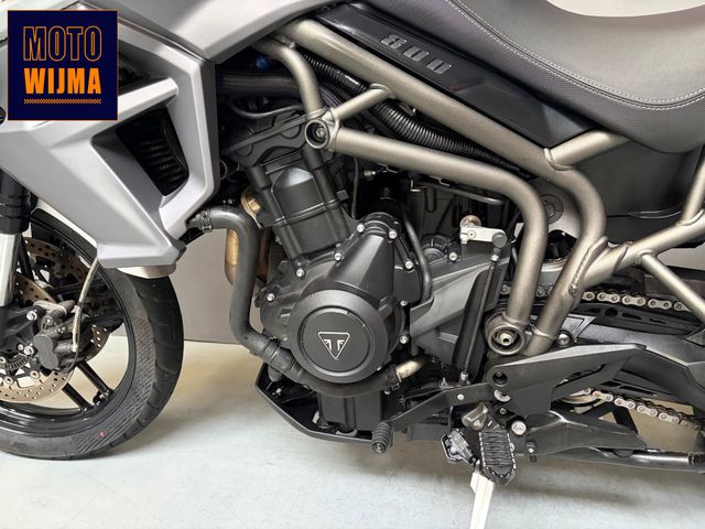 triumph - tiger-800-xrx