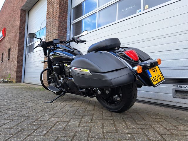 suzuki - c-1500-bt-intruder