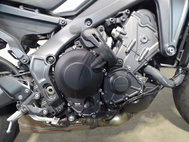 yamaha - mt-09-y-amt