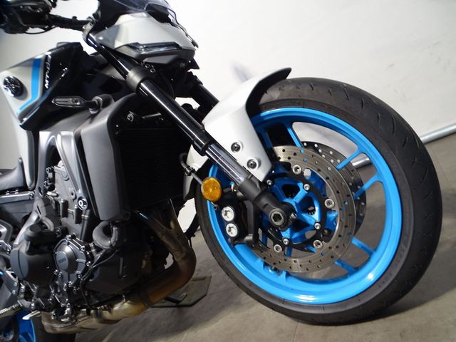 yamaha - mt-09-y-amt