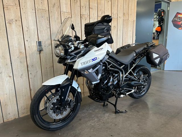 triumph - tiger-800-xrx