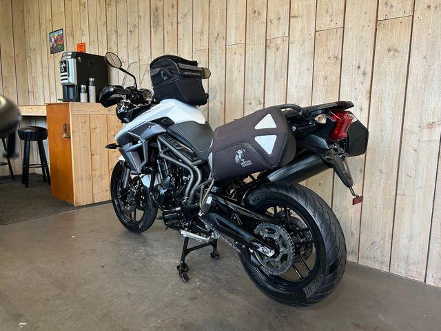 triumph - tiger-800-xrx